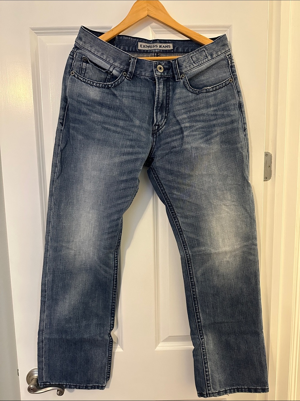 Express Relaxed Fit Men's Jeans in Faded Blue Wash